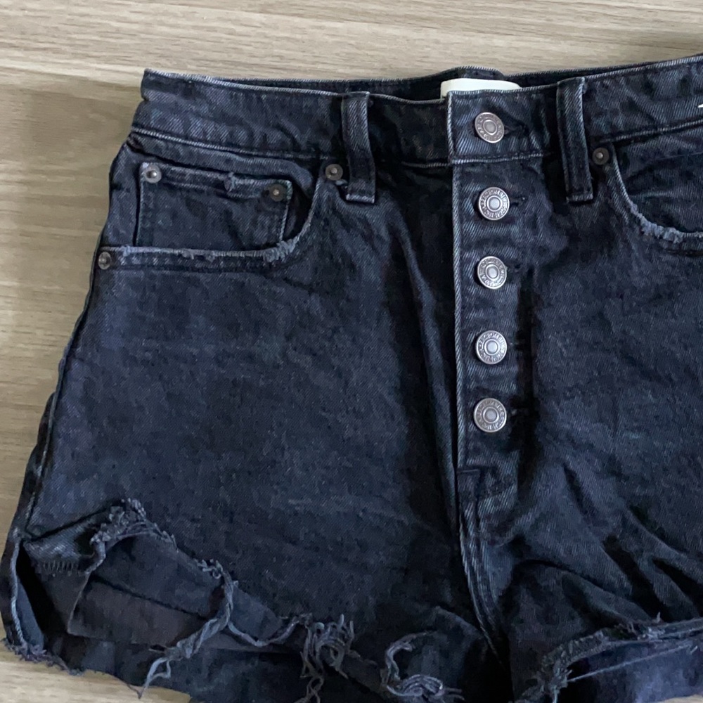 Abercrombie black mom shorts